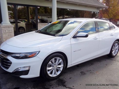 Used 2023 Chevrolet Malibu LT image 1