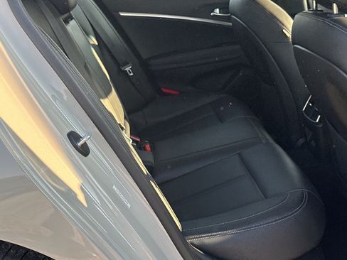 Used 2025 Genesis G70 2.5T RWD image 15