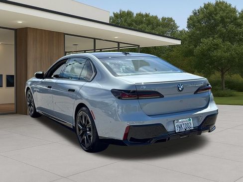 Used 2026 BMW i7 xDrive60 w/ M Sport Package RWD image 12