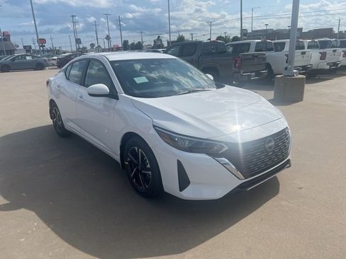 New 2025 Nissan Sentra SV image 3