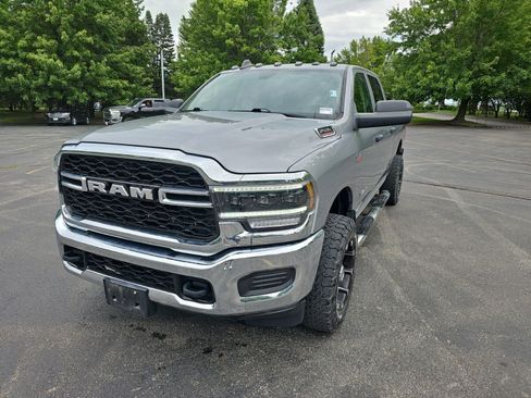Used 2019 RAM 2500 Tradesman AWD/4WD image 2