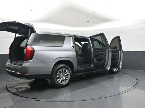 Used 2025 GMC Yukon XL Denali AWD/4WD image 49