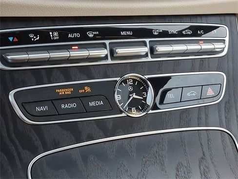 Used 2020 Mercedes-Benz E 350 4MATIC Sedan image 26