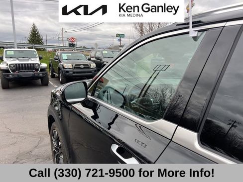 Used 2025 Kia Telluride SX w/ SX Captain's Chair Package FWD image 25