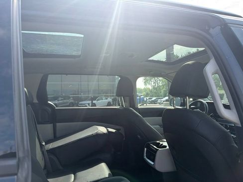 Used 2024 Kia Carnival SX Prestige FWD image 8