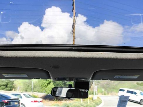 Used 2022 Hyundai Venue SEL image 12