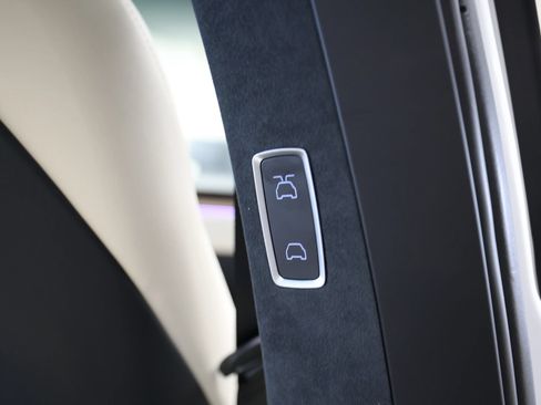 Used 2026 Tesla Model X AWD/4WD image 47