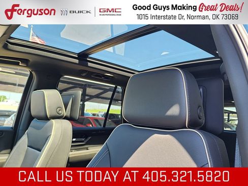 New 2026 GMC Yukon Elevation AWD/4WD image 16