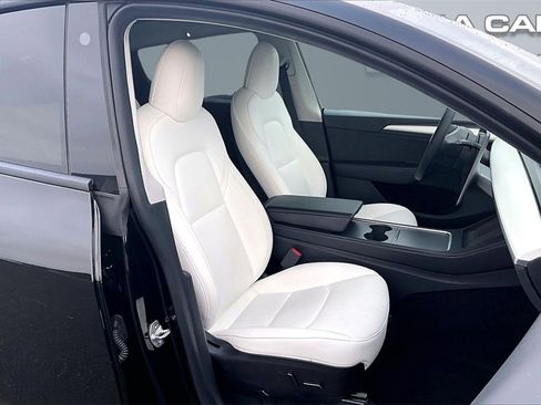 Used 2022 Tesla Model Y Performance image 7