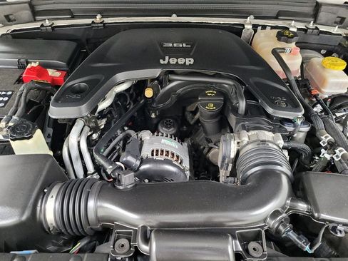 Used 2020 Jeep Wrangler Unlimited Sport AWD/4WD image 30