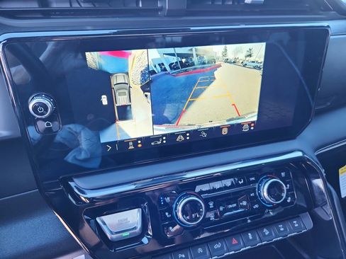 Used 2024 GMC Sierra 1500 AT4X image 24