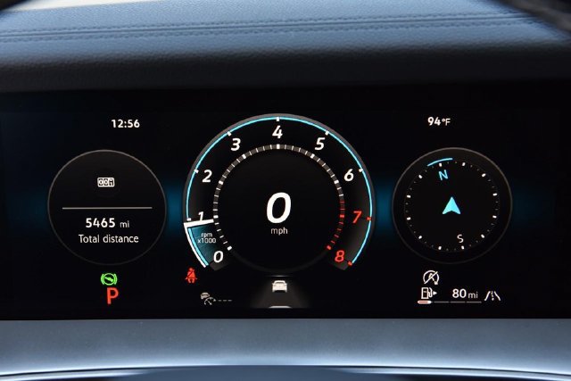 Used 2025 Volkswagen Tiguan SE AWD/4WD image 12