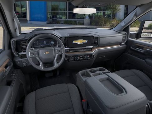 New 2025 Chevrolet Silverado 2500 LT w/ Convenience Package AWD/4WD image 15