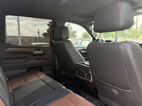 Used 2023 Chevrolet Silverado 1500 High Country w/ High Country Premium Package AWD/4WD image 7