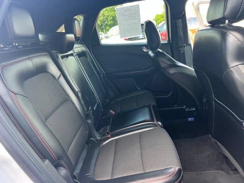 Used 2025 Ford Escape ST-Line Select AWD/4WD image 22