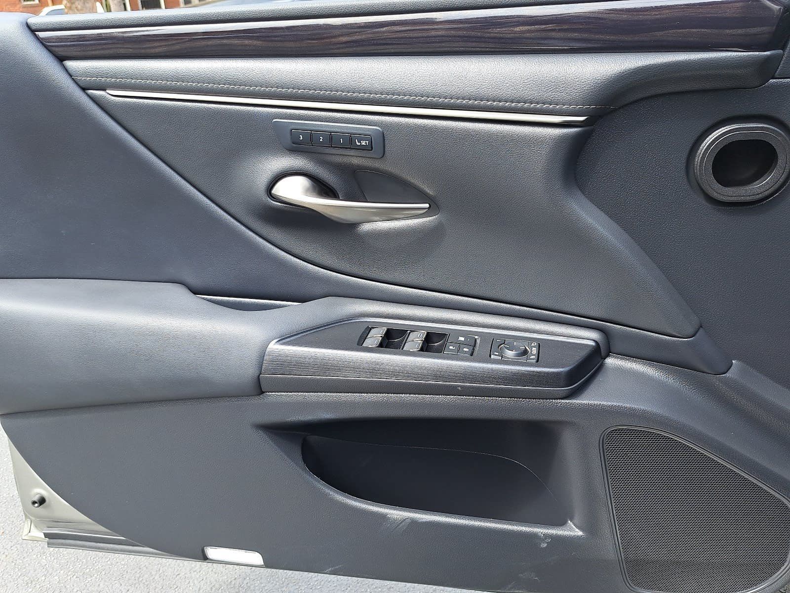 Used 2021 Lexus ES 250 w/ Premium Package AWD/4WD image 28