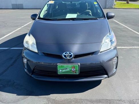 Used 2014 Toyota Prius Two image 2