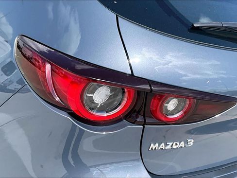 Used 2023 MAZDA MAZDA3 s FWD image 27