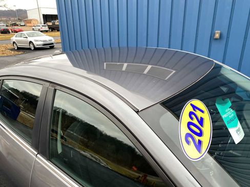 Used 2021 Nissan Sentra SV image 6