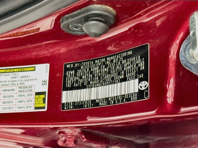 Certified 2025 Toyota Corolla LE FWD image 31