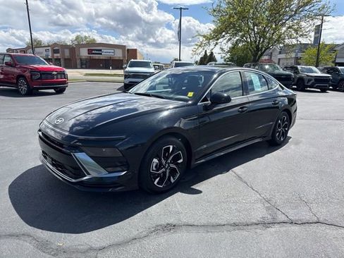 Used 2024 Hyundai Sonata SEL FWD image 3