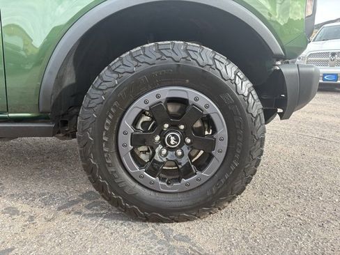 Used 2022 Ford Bronco Black Diamond image 11