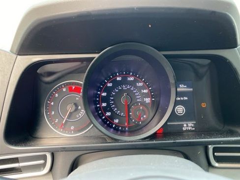 Used 2021 Hyundai Elantra SEL image 16