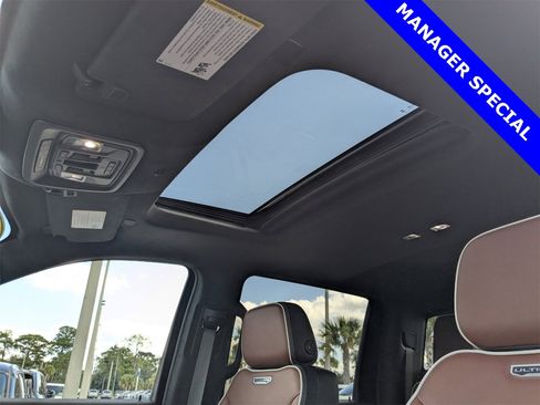 Used 2024 GMC Sierra 3500 Denali Ultimate image 22
