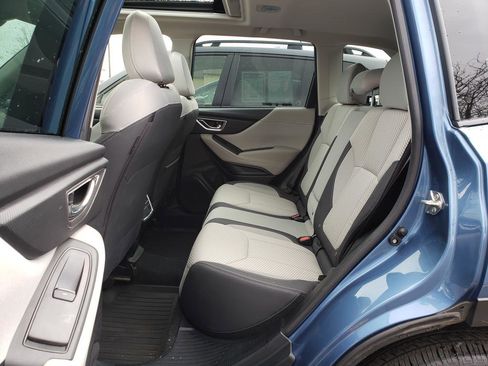 Used 2021 Subaru Forester Premium image 5