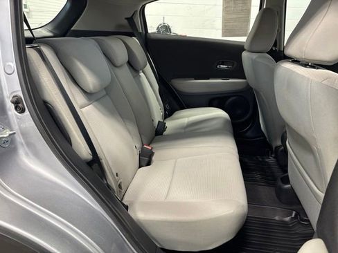 Used 2021 Honda HR-V LX image 16