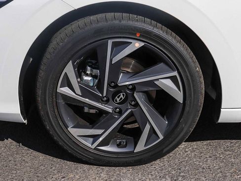 New 2026 Hyundai Elantra Limited image 12