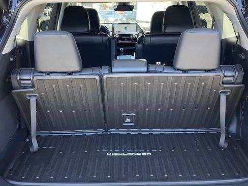 Certified 2026 Toyota Highlander Limited AWD/4WD image 21
