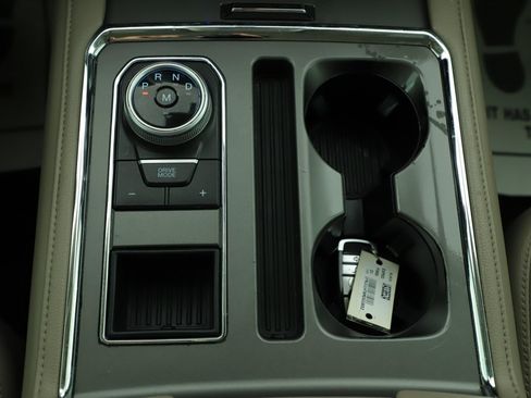 Used 2021 Ford Expedition XLT RWD image 21