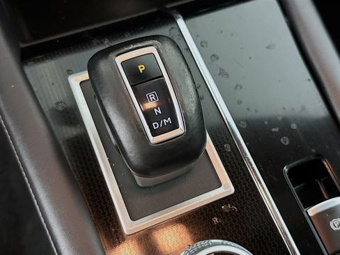 Used 2023 Mitsubishi Outlander SE image 19