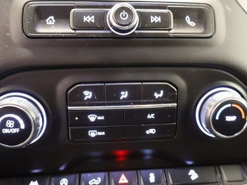 Used 2022 Chevrolet Silverado 1500 Custom Trail Boss image 18