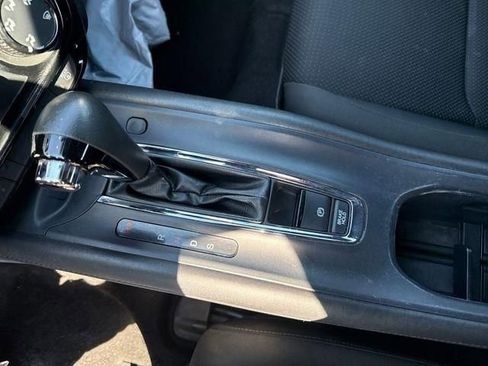 Used 2020 Honda HR-V Sport image 11