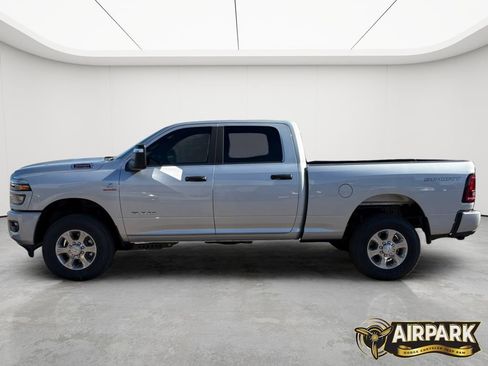 New 2026 RAM 3500 Big Horn AWD/4WD image 7