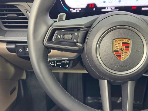 Used 2025 Porsche 911 Carrera image 22