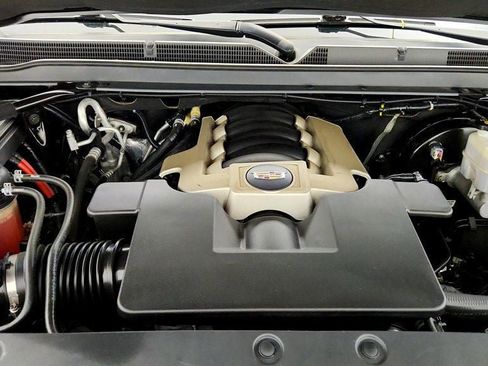 Used 2019 Cadillac Escalade Premium Luxury AWD/4WD image 30