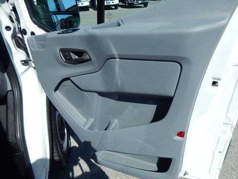 Used 2016 Ford Transit 150 130 Low Roof RWD image 22