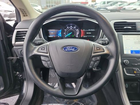 Used 2020 Ford Fusion SE image 21