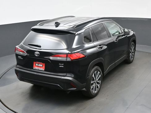 Used 2022 Toyota Corolla Cross XLE w/ Convenience Package image 41
