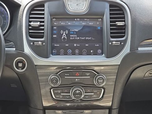 Used 2018 Chrysler 300 Touring w/ Sport Appearance Package image 29