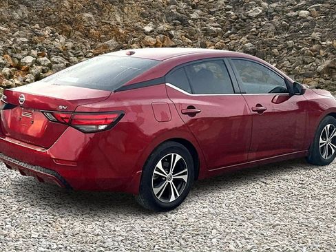 Used 2021 Nissan Sentra SV image 2