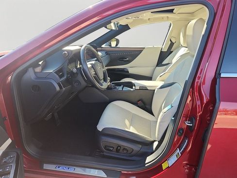 Used 2025 Lexus ES 300h w/ Premium Package image 14