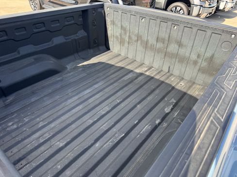 Used 2025 Chevrolet Colorado W/T w/ Advanced Trailering Package AWD/4WD image 25