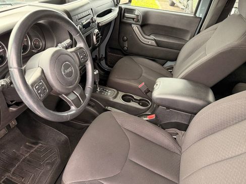Used 2014 Jeep Wrangler Sport w/ Connectivity Group AWD/4WD image 20