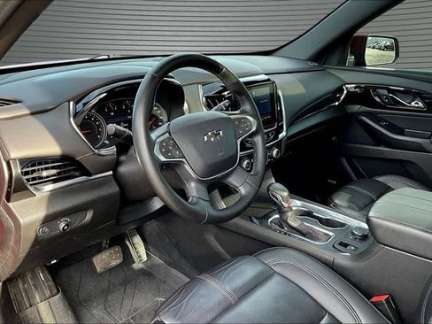 Used 2023 Chevrolet Traverse RS w/ LPO, Floor Liner Package AWD/4WD image 16