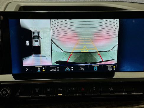 Used 2025 Chevrolet Silverado 2500 LT w/ Trail Boss Package image 14