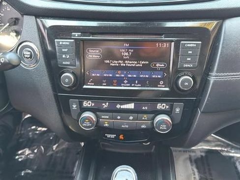Used 2018 Nissan Rogue SL w/ Premium Package AWD/4WD image 18